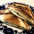 asuuumomo's cooksnap of when they made だしまき卵と青じそのチーズホットサンド.