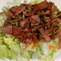 KとMと2匹の怪獣と's cooksnap of when they made サラダに乗っけて◎キノコベーコン炒め.