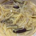 kkll0000's cooksnap of when they made ナスと玉ねぎの和風スープパスタ♪.