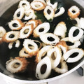 クックUR1SUQ☆'s cooksnap of when they made 簡単♪ちくわとわかめのお吸い物.