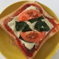 こたろう315's cooksnap of when they made フレッシュバジルのせトマトチーズトースト.