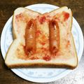 こげ岡's cooksnap of when they made トーストon苺ジャム＆ウインナー.