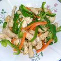 つかにゃんにゃん's cooksnap of when they made 鶏胸肉の中華風塩にんにく炒め.