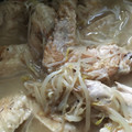 たまりろ's cooksnap of when they made 鶏手羽ともやしのスープ.