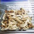 もぐ・ω・くま's cooksnap of when they made 冷凍そのまんまぶなしめじ♪.