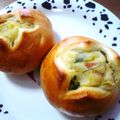 悠おかしゃん's cooksnap of when they made ふわふわもっちり☆とろ～りグラタンパン☆.