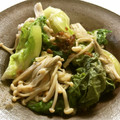 ☆Rokko☆'s cooksnap of when they made サニーレタスとえのきの醤油糀蒸し.