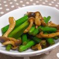 とろままちゃん's cooksnap of when they made にんにくの芽としめじの超簡単炒め物.