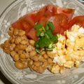 白いぐれーぷ's cooksnap of when they made ネバネバ＆ふわふわ♪炒り卵入り納豆.