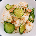 yuyuken's cooksnap of when they made 簡単褒めらレシピ！鮭ときゅうりの混ぜご飯.