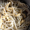 にゃんこ丸＊'s cooksnap of when they made 胡麻たっぷり♡もやしと油揚げの胡麻酢和え.