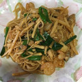 novia_k's cooksnap of when they made 塩麹使用♪エビとニラの上海風焼きそば.