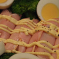 chizuruftr's cooksnap of when they made ☆ハムの巻き巻きサラダ☆マヨ黒胡椒で♪.