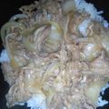 ルリカラクサ's cooksnap of when they made 旨さ大発見！うなぎのタレで豚丼or牛丼.