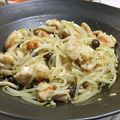 terakooo's cooksnap of when they made 鳥もも肉としめじ☆塩ダレ炒め.