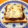 ひなコアラ's cooksnap of when they made 即席☆カレーチーズトースト.