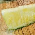 Hanna61's cooksnap of when they made パイナップルの切り方☆お皿もパインで☆.