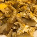 yurietti's cooksnap of when they made ヘルシー＆経済的☆油揚げタマゴ丼.