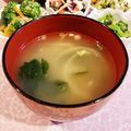 Richland☆Y's cooksnap of when they made 玉ねぎとわかめのお味噌汁☆.