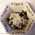 kitchenパパ's cooksnap of when they made キャベツとキュウリとワカメの酢の物.
