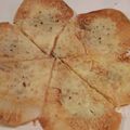 こうちんのママ's cooksnap of when they made 餃子の皮のチーズピザ.