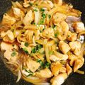 ゆぅコリン。's cooksnap of when they made 節約簡単丼【鶏胸肉と玉葱の照り焼き丼】.