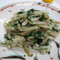 ちわここ's cooksnap of when they made 大根の皮と春菊のガーリックオイル炒め.
