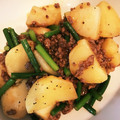 そらポンママ's cooksnap of when they made じゃがいもとニンニクの芽のそぼろ炒め.