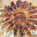 ＠ERiNA's cooksnap of when they made 秘伝!!!　餃子屋さんの餃子.