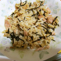 大人アトピーのごはん's cooksnap of when they made 鮭缶☆炊き込みごはん.