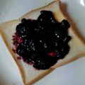 クックBNQ5PD☆'s cooksnap of when they made ブルーベリージャムトースト.