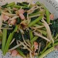 ♡るるる♡'s cooksnap of when they made 小松菜ともやしとベーコン炒め（中華あじ）.