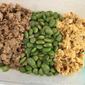 itm☆'s cooksnap of when they made 鶏そぼろ、炒り卵、枝豆の三色丼。簡単！.