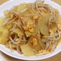 ふうはっちゃん's cooksnap of when they made もやしとジャガイモの楽！ウマ！炒め.
