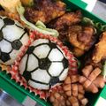 Lyme409's cooksnap of when they made サッカー観戦 サッカーボールおむすび.