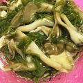 ＊にょにょん＊'s cooksnap of when they made めかぶと舞茸の酢の物.