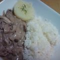 madoka-mama's cooksnap of when they made ロシア料理の王道　Бефстроганов (ビーフストロガノフ).