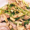 yuripu1020's cooksnap of when they made 三つ葉1束使用！豚ときのこの塩ダレ炒め.