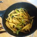ぱくちーちゃん's cooksnap of when they made ［時短ピーマン じゃが芋 カレー炒め ］.