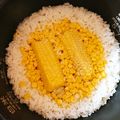 nana10nene's cooksnap of when they made 簡単！炊飯器でとうもろこしごはん.