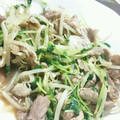 ami-rarara's cooksnap of when they made 節約簡単！豚こま豆苗もやし炒め♪.