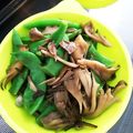 ユーロン's cooksnap of when they made お弁当に♬舞茸と絹さやのバター醤油炒め.