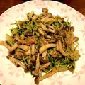 ソラッチョ's cooksnap of when they made 豆苗とツナとしめじ☆おひたし.