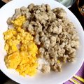 もんす。's cooksnap of when they made 鶏挽肉と玉子の二色そぼろ丼.