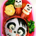 todoママ's cooksnap of when they made 簡単 キャラ弁 おかず ちくわタコ星人④.