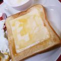 choco831's cooksnap of when they made ピザに憧れた☆メープルチーズトースト♪.