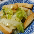 恋羽mama's cooksnap of when they made 母の味！！キャベツと天ぷらの炒めもの.