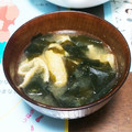 こともみ's cooksnap of when they made わかめと油揚げの味噌汁.