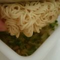 ☆shizu's cooksnap of when they made ペヤングやきそば！かやくを逃さない方法！.