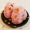 Richland☆Y's cooksnap of when they made 〖桜でんぶと胡桃のおにぎり〗.